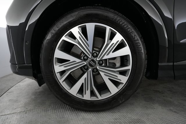 2023 Audi Q4 e-tron — photo 15 of 19