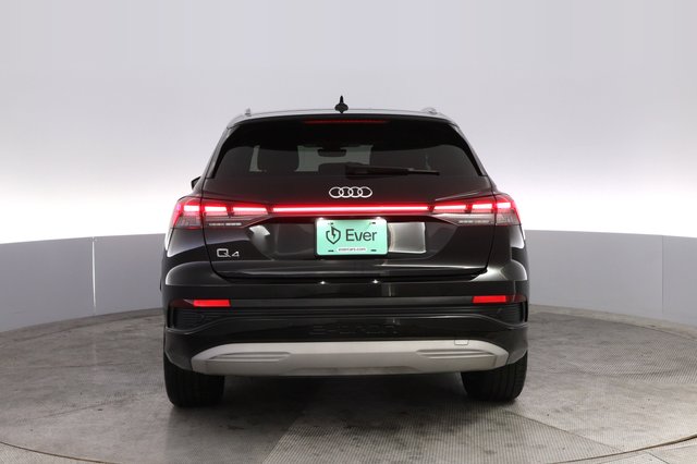 2023 Audi Q4 e-tron — photo 12 of 19