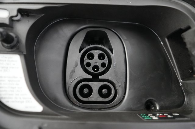 2023 Audi Q4 e-tron — photo 8 of 19
