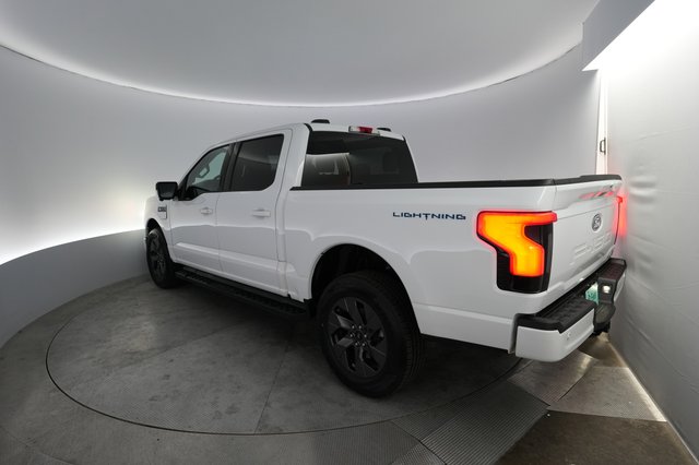 2024 Ford F-150 Lightning — photo 2 of 15