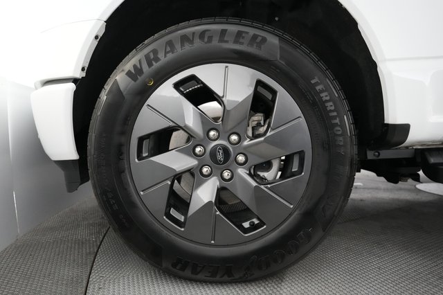 2024 Ford F-150 Lightning — photo 11 of 15