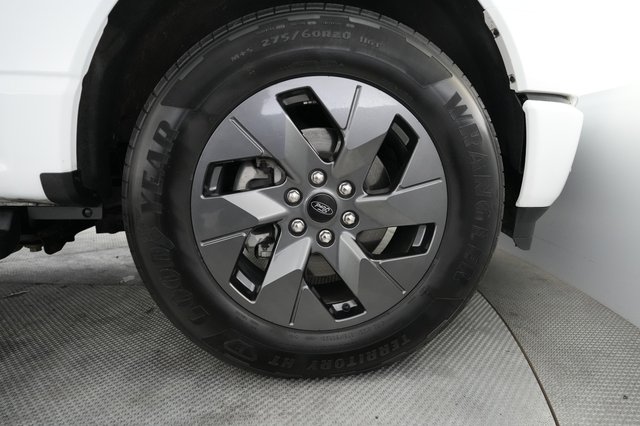2024 Ford F-150 Lightning — photo 9 of 15