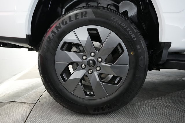 2024 Ford F-150 Lightning — photo 10 of 15
