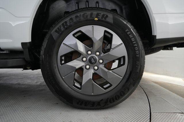 2024 Ford F-150 Lightning — photo 7 of 15