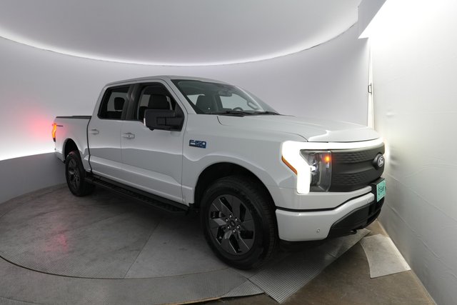 2024 Ford F-150 Lightning — VIN 1FT6W3L75RWG00204