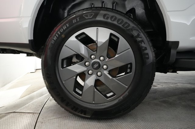 2024 Ford F-150 Lightning — photo 11 of 15