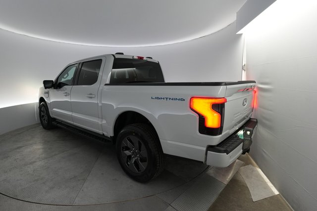2024 Ford F-150 Lightning — photo 2 of 15
