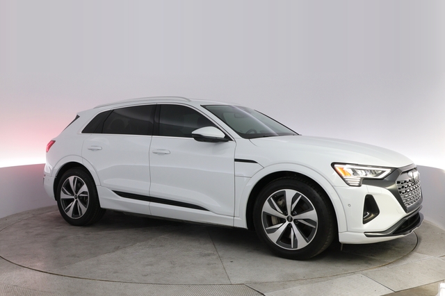 2024 Audi Q8 e-tron
