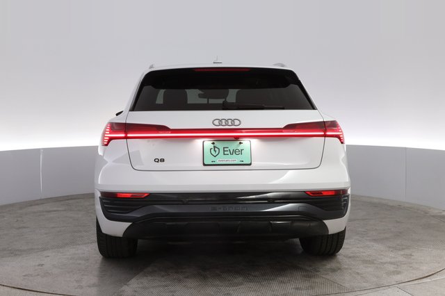 2024 Audi Q8 e-tron — photo 12 of 22