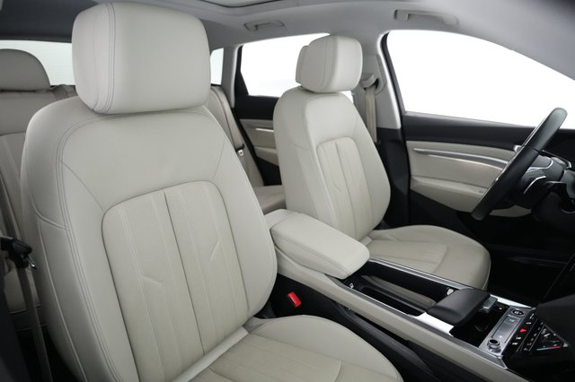 2024 Audi Q8 e-tron — photo 18 of 22
