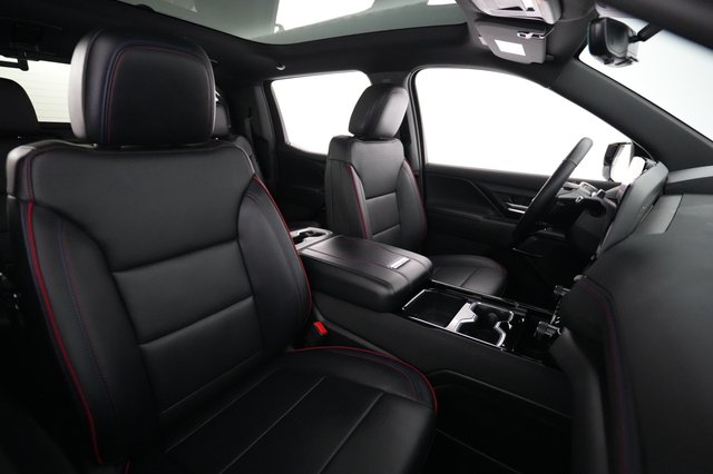 2024 Chevrolet Silverado EV — photo 12 of 18