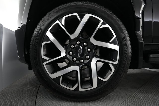 2024 Chevrolet Silverado EV — photo 9 of 18