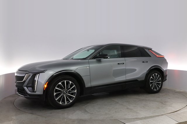 2024 Cadillac Lyriq — photo 14 of 21