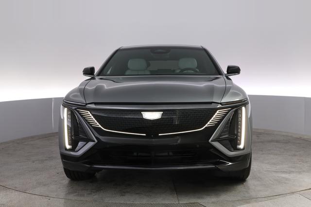 2024 Cadillac Lyriq — photo 9 of 21