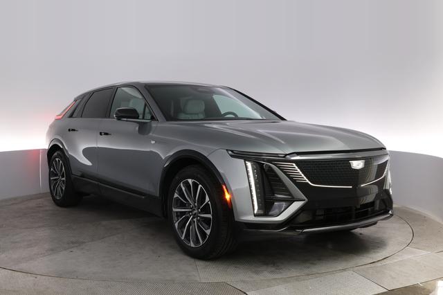 2024 Cadillac Lyriq — photo 10 of 21