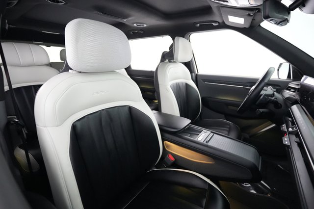 2024 Kia EV9 — photo 18 of 22