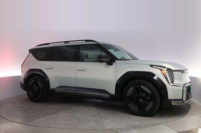 2024 Kia EV9 — photo 11 of 22