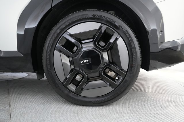 2024 Kia EV9 — photo 7 of 22