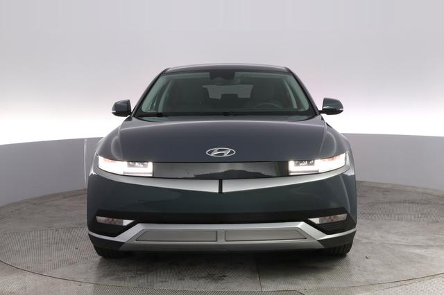 2024 Hyundai IONIQ 5 — photo 9 of 21