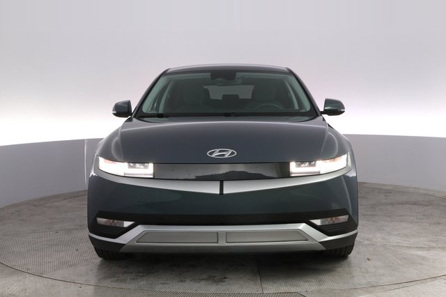 2024 Hyundai IONIQ 5 — photo 9 of 21