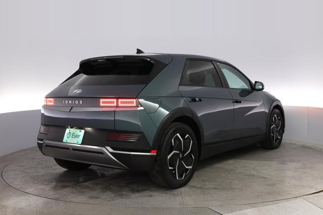 2024 Hyundai IONIQ 5 — photo 2 of 21