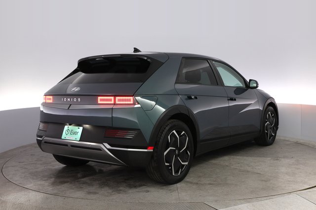 2024 Hyundai IONIQ 5 — photo 2 of 21