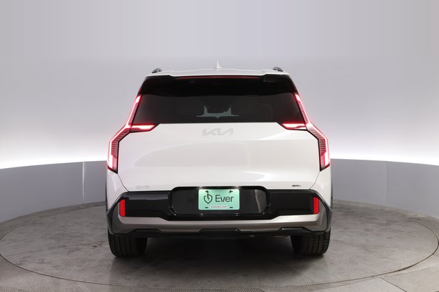2024 Kia EV9 — photo 12 of 22