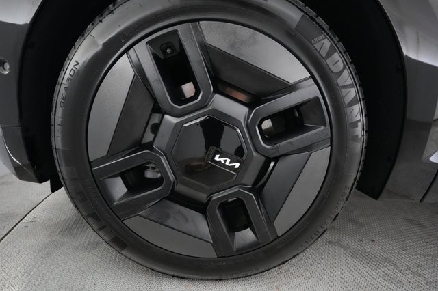 2024 Kia EV9 — photo 7 of 22