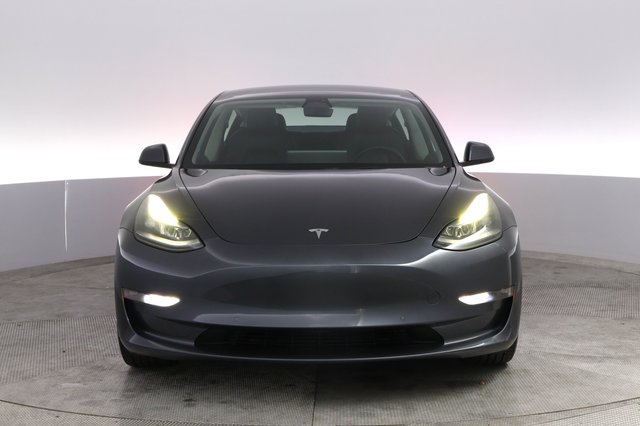 2022 Tesla Model 3 — photo 9 of 21