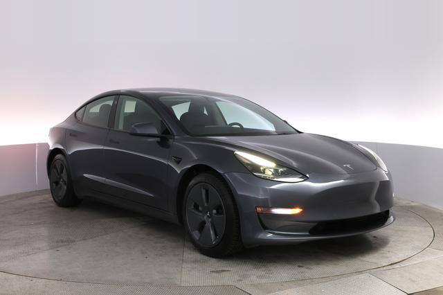 2022 Tesla Model 3 — photo 10 of 21