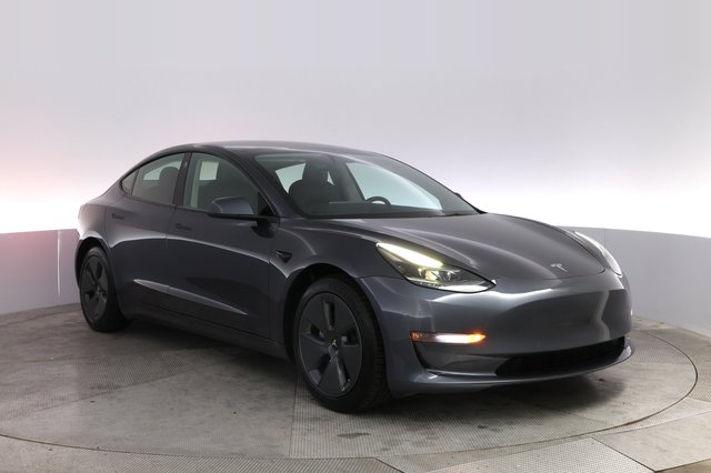 2022 Tesla Model 3 — photo 10 of 21