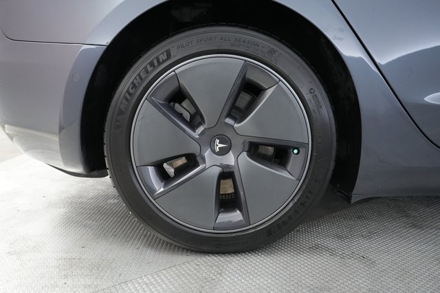 2022 Tesla Model 3 — photo 17 of 21