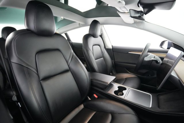 2022 Tesla Model 3 — photo 18 of 21
