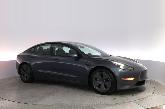 2022 Tesla Model 3 — photo 11 of 21