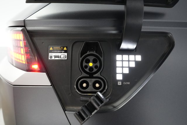 2023 Hyundai IONIQ 5 — photo 8 of 21