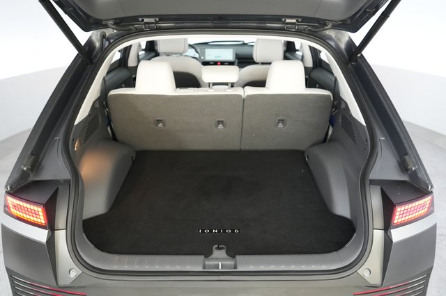 2023 Hyundai IONIQ 5 — photo 6 of 21