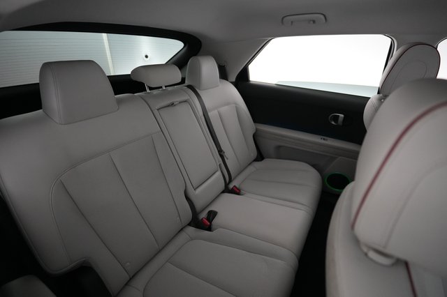 2023 Hyundai IONIQ 5 — photo 4 of 21