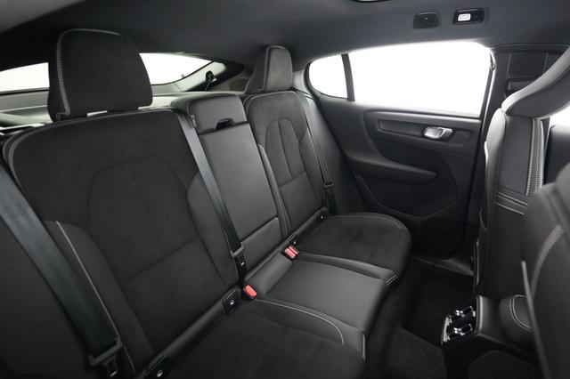 2023 Volvo C40 Recharge — photo 4 of 24