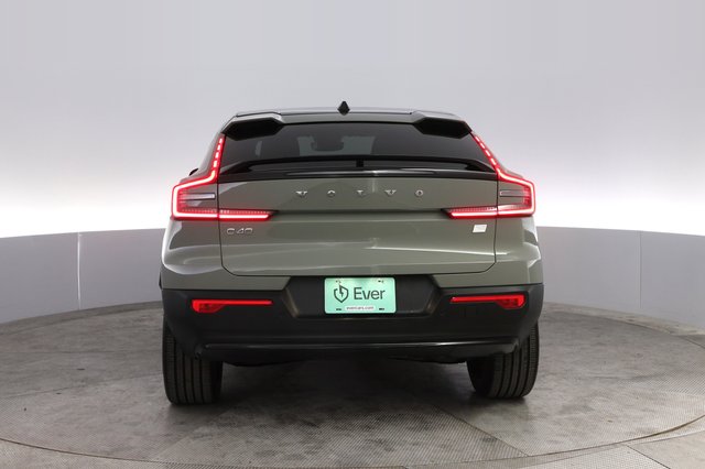 2023 Volvo C40 Recharge — photo 12 of 24