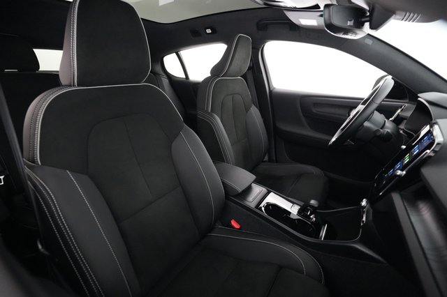 2023 Volvo C40 Recharge — photo 18 of 24