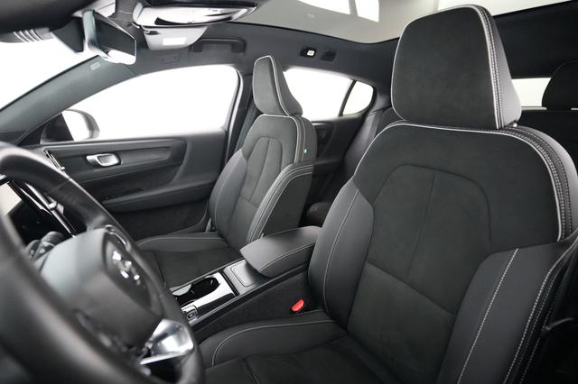 2023 Volvo C40 Recharge — photo 3 of 24