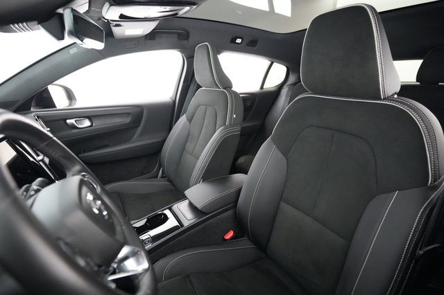 2023 Volvo C40 Recharge — photo 3 of 24