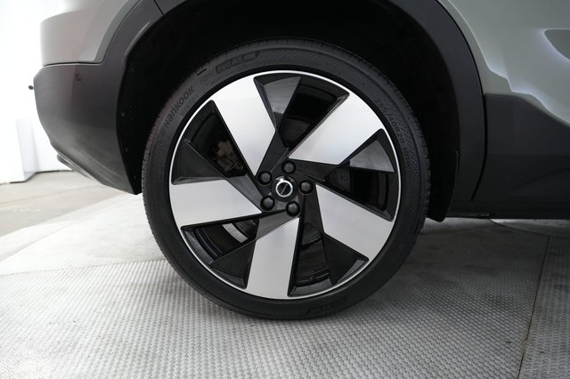 2023 Volvo C40 Recharge — photo 17 of 24