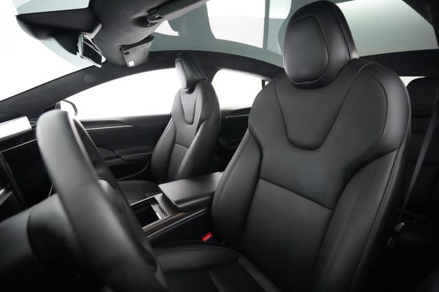 2024 Tesla Model S — photo 3 of 21