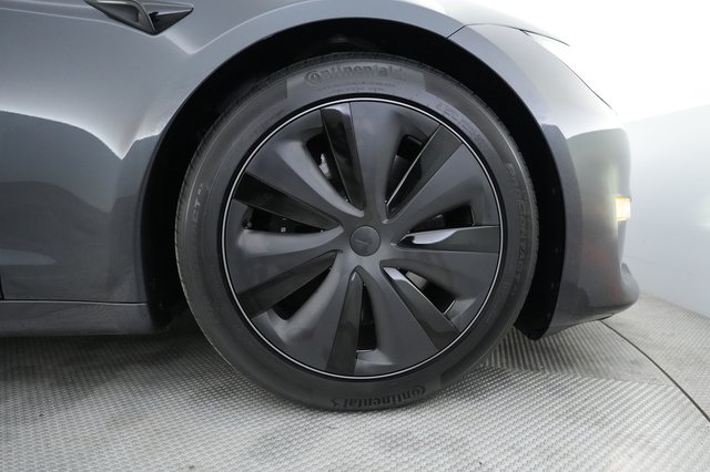 2024 Tesla Model S — photo 16 of 21