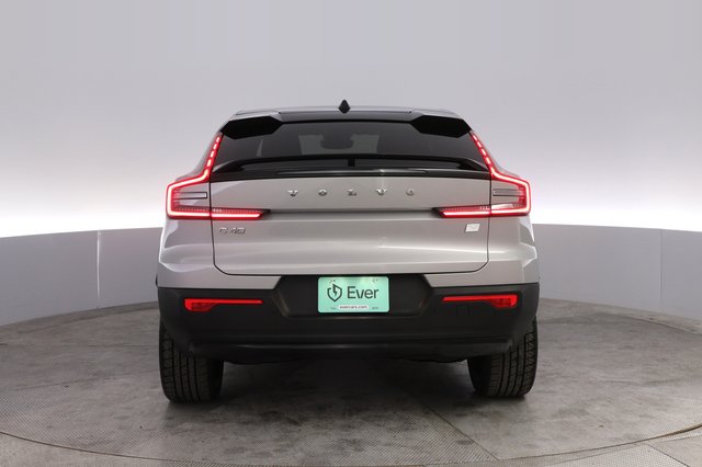 2022 Volvo C40 Recharge — photo 12 of 21