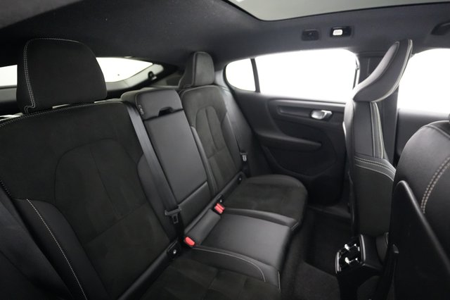 2022 Volvo C40 Recharge — photo 4 of 21