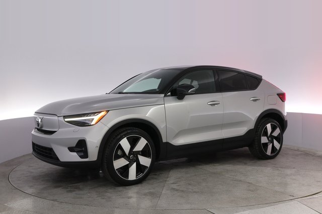 2022 Volvo C40 Recharge — photo 14 of 21