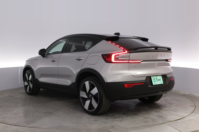 2022 Volvo C40 Recharge — photo 13 of 21