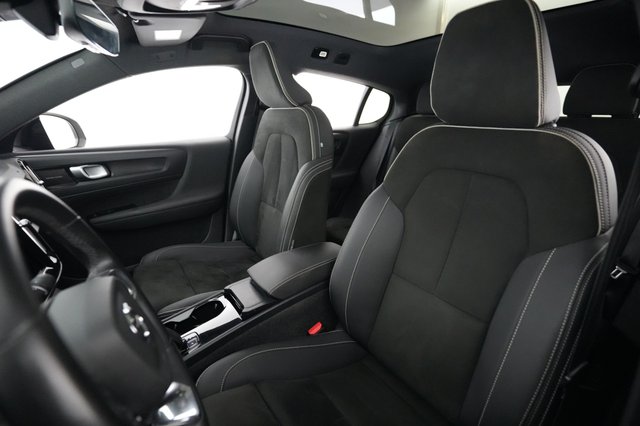 2022 Volvo C40 Recharge — photo 3 of 21